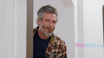 Petite teen likes being poked and fucked