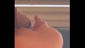 Apaixonada por picas que gozam muito gosto de leite farto