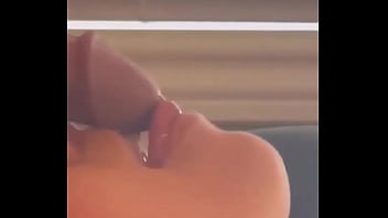 Apaixonada por picas que gozam muito gosto de leite farto