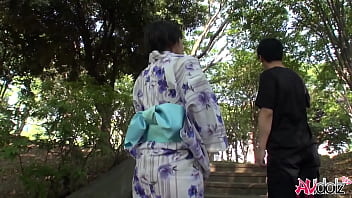 Japanese woman in kimono sucks cock outdoors uncensored