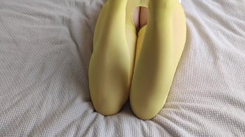 Sockjob by girlfriend in yellow pantyhose and white ankle socks