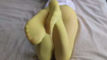 Sockjob by girlfriend in yellow pantyhose and white ankle socks