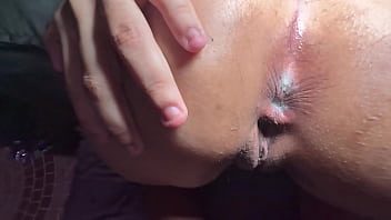 Fudendo rabão perfeito da morena até leitar dentro