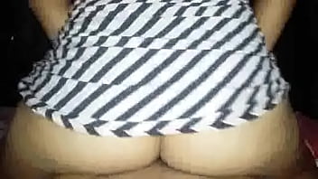 Con la faldita sentones