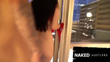 Christmas in nyc baddie getting drilled outside in madison square garden while it’s snowing