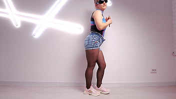 454 denim shorts on the butt i dance for you