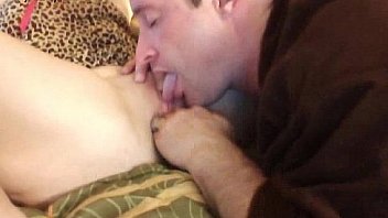 Eat that pussy while trying to get hand in