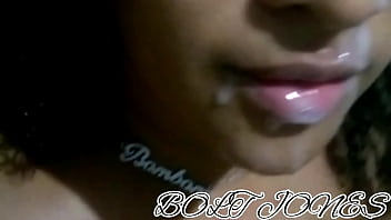 Em off bombomd4 e bolt jones muita leite na bunda e na cara