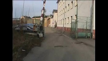 Curvaceous floosy julia sucking and riding in style