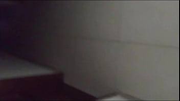 Encuentro a mi madrastra en mi habitacion y no pierdo la oportunidad jaja