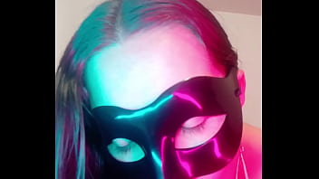 Esposa puta se masturba y se graba video para el nuevo jefe de su marido le encanta probar vergas diferentes 1