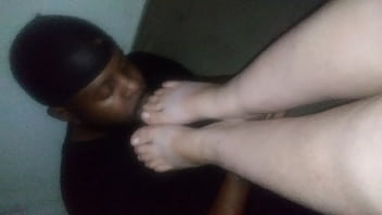 White toes getting sucked