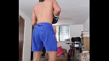 Sometimes i do boxing or try to #boxing #amateur #amateurboxing #sparring #training #wrestling #exercise #pun