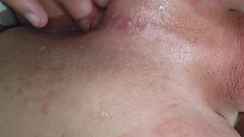 Inserção anal profunda 21cm no cuzinho