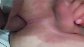 Inserção anal profunda 21cm no cuzinho