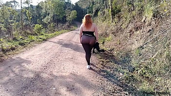 Madrasta adora fazer uma caminha com roupa transparente sem calcinha