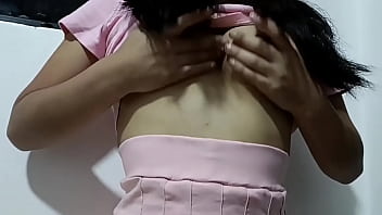 Mostrando mi nuevo outfit de chica tierna