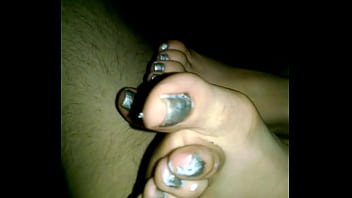 Annette sexy footjob