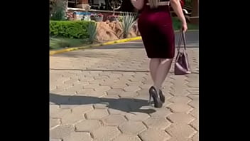 Hot big booty women in sexy outfits