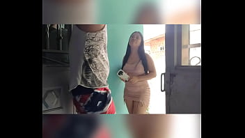 Sexymami46 da su culo a su vecino a cambio de la clave de internet Sexymami46 da su culo a su vecino a cambio de la clave de internet