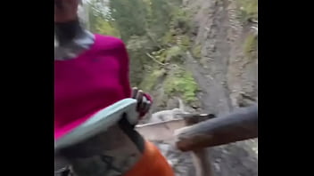 Shaking the booty next to beautiful wildlife what’s your favorite outdoor activity #shakeit #wildlifevibes