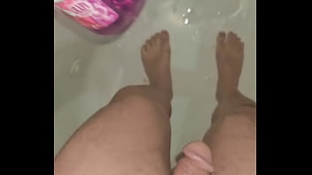 Rando nude bathing and feet fetish