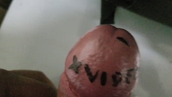 Asomando la cabecita rayada