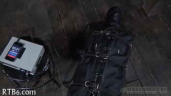 Beauty likes b pleasuring