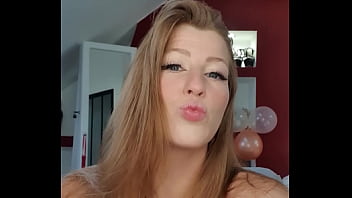 Coucou mon coquin elle est à ton goût cette petite tenue