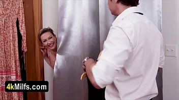 Mature sex goddess fucked in public