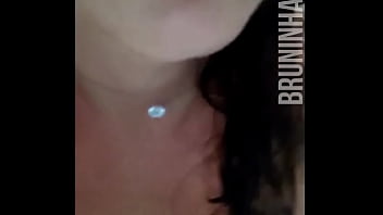 Ruiva toma rola no banheiro de todo jeito