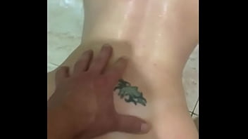 Ruiva toma rola no banheiro de todo jeito Ruiva toma rola no banheiro de todo jeito
