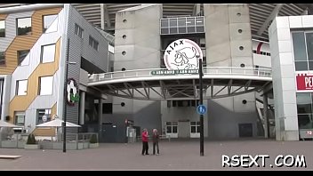 Hotty gives hand and blowjob