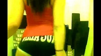 White girl with junk in the trunk