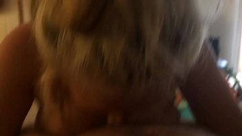 Blonde amateur slut loves sucking dick pt 1