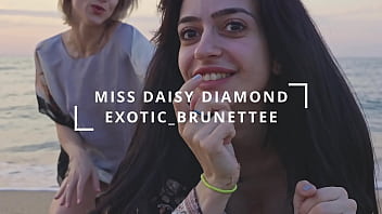 Outdoor sexi bobbies swimming in the sea 4k