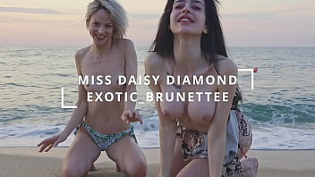 Outdoor sexi bobbies swimming in the sea 4k