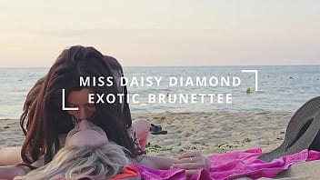 Outdoor sexi bobbies swimming in the sea 4k