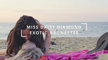 Outdoor sexi bobbies swimming in the sea 4k