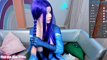 Hermosa asiatica tetona se toca en camara