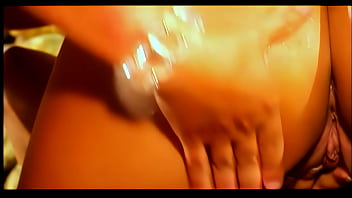 This bitch loves the tropical islands