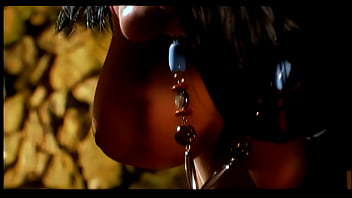 This bitch loves the tropical islands