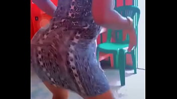 Tu cherches un bon qui twerk Tu cherches un bon qui twerk