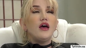 Shemale psychiatrist interviews her old guy patient about her past that the guy goes to her and he then licks and fucks her ass