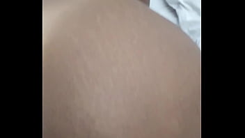 Mulata traindo o corno