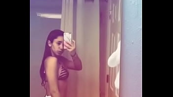 Melanie sabe que ese culito es mio