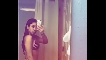 Melanie sabe que ese culito es mio