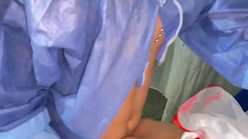 Le saco toda su leche a mi amigo