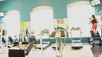 Chunky sofia rose gets dicked on the kitchen counter by rome major