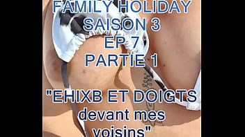 Ici tu as vidéo où je m'exhibe et me doigte sur le toit terrasse à la vue de